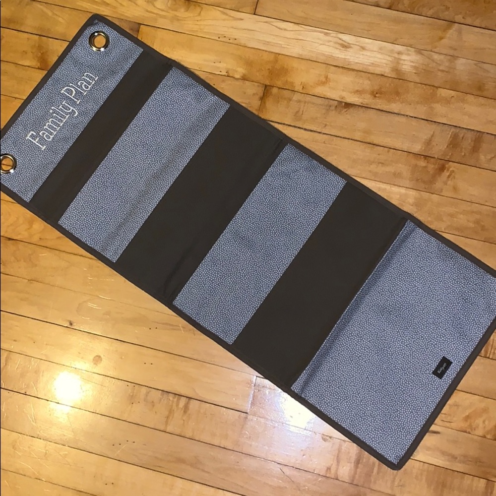 Thirty-One Hang up Family Organizer